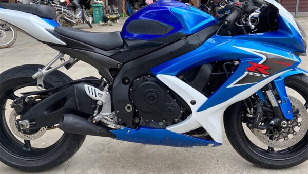 Gas Fuel Tank Pad Traction Side Knee Grip For GSXR600 GSXR750 2006-2007 - Image 2