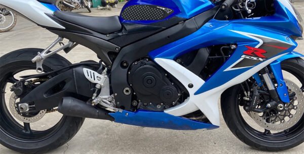 Gas Fuel Tank Pad Traction Side Knee Grip For GSXR600 GSXR750 2006-2007 - Image 4