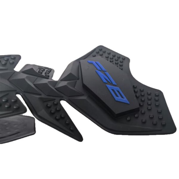 FZ8 Series Gas Tank Rubber Pad - Image 4